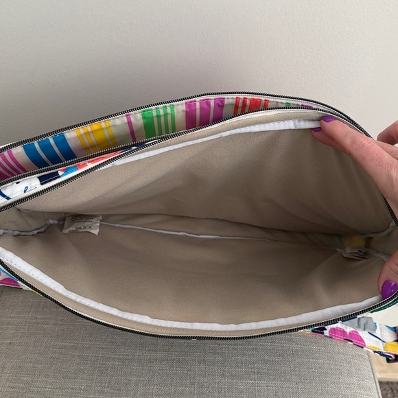 Lug Women's Colorful Floral Laptop Bag- w/ adjustable crossbody - Picture 4 of 5